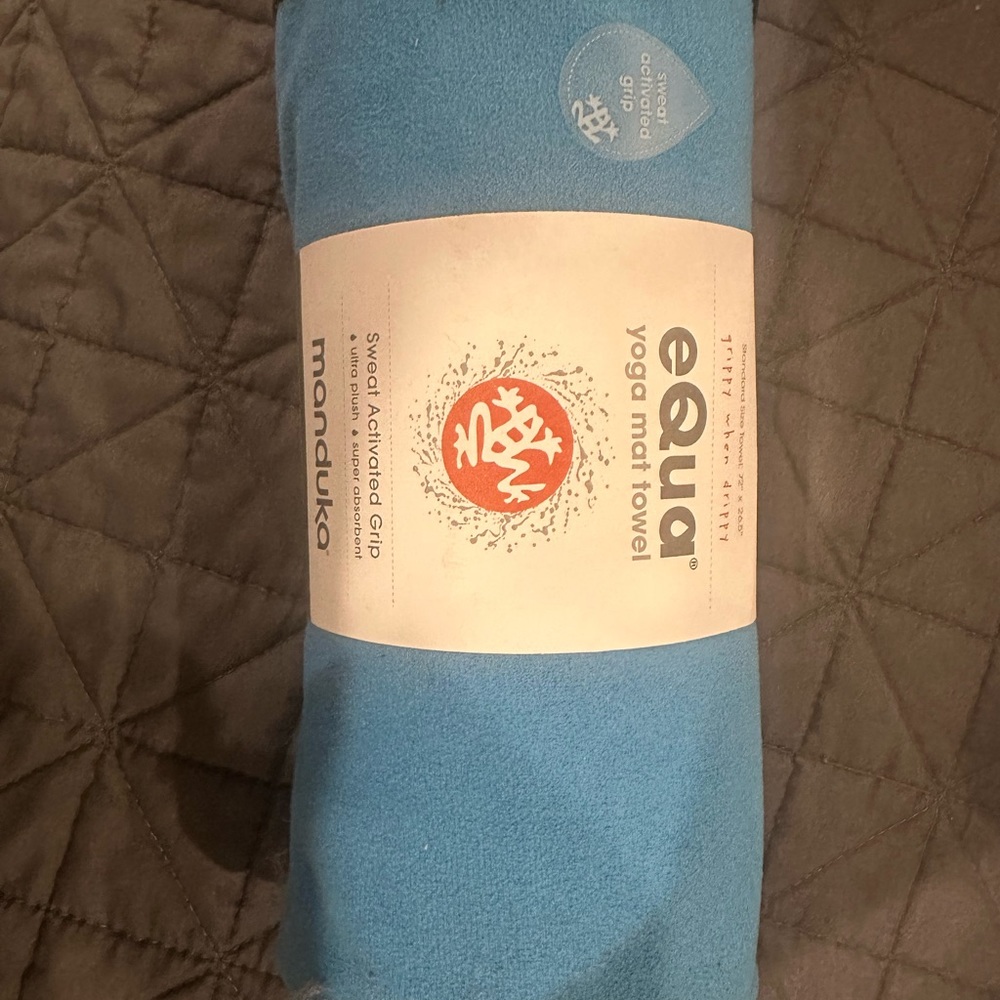 Equa yogi towel